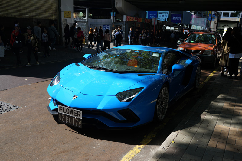 香港自動車事情 やはり多い高級車 ボディカラーはグレー マット ブルー系が人気 Life In The Fast Lane