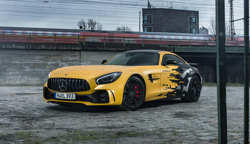 ドイツのチューナーがメルセデスamg Gt Rをカスタムし 65馬力の650馬力に ボディカラーは 前後色違い の個性的なルックスへ Life In The Fast Lane