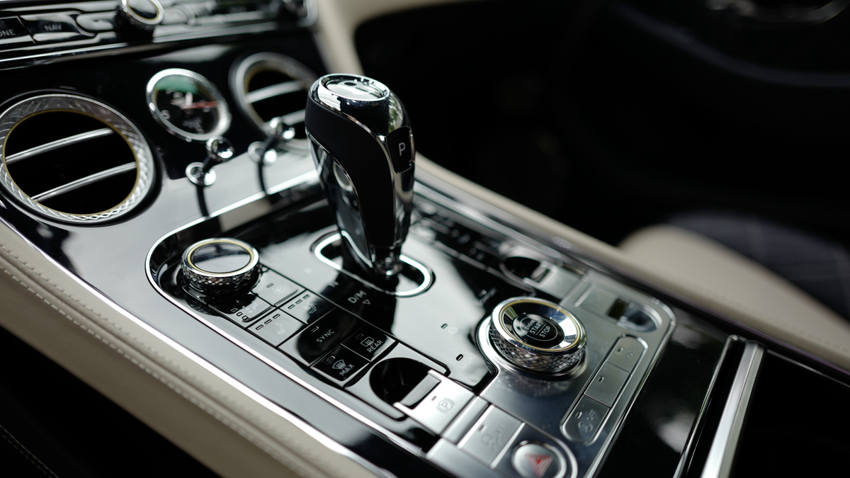 ベントレーのインテリア（センターコンソール）