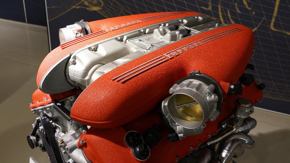 フェラーリのV12エンジン