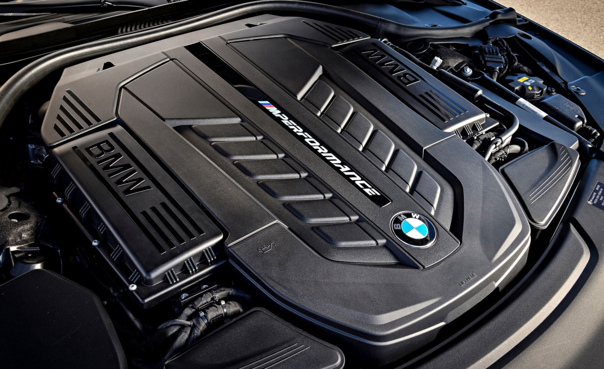 BMWは当面「ガソリンエンジン廃止」は考えていない？今が最大の踏ん張りどころだと捉え、「ユーロ7を乗り越える」ために最大限の投資をガソリンエンジンに対して行う模様