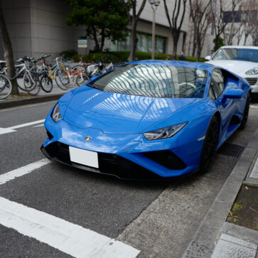 神戸・三宮にてランボルギーニ・ウラカンEVO RWD