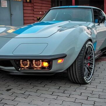 これはいいレストモッド！C6世代のコルベットにC3コルベットのボディを被せて各部を現代風に