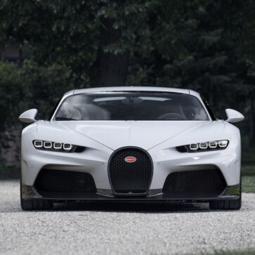 ブガッティが60台限定の新型車「シロン・スーパースポーツ」発表