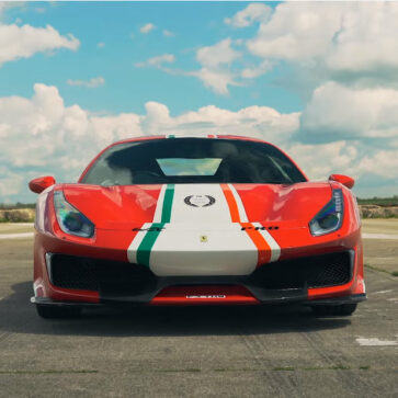 マクラーレン720Sとフェラーリ488ピスタ「ピロティフェラーリ」とのドラッグレース