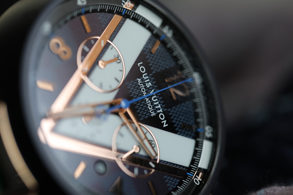 ルイ・ヴィトンの腕時計「タンブール ダミエ コバルトV クロノグラフ46」を買った