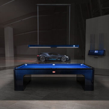 ブガッティが「1台3250万円」のビリヤード台を公開！スーパーヨット内での使用を考慮し、5ミリ秒で台の水平を自動調整するデバイスを内蔵しているようだ・・・
