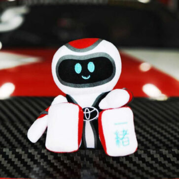 GR最新モデルは「GR Issho（一緒）」！英国トヨタがGRファン向けにマスコットとして発売、スープラの購入者には無償でプレゼントしてくれるようだ