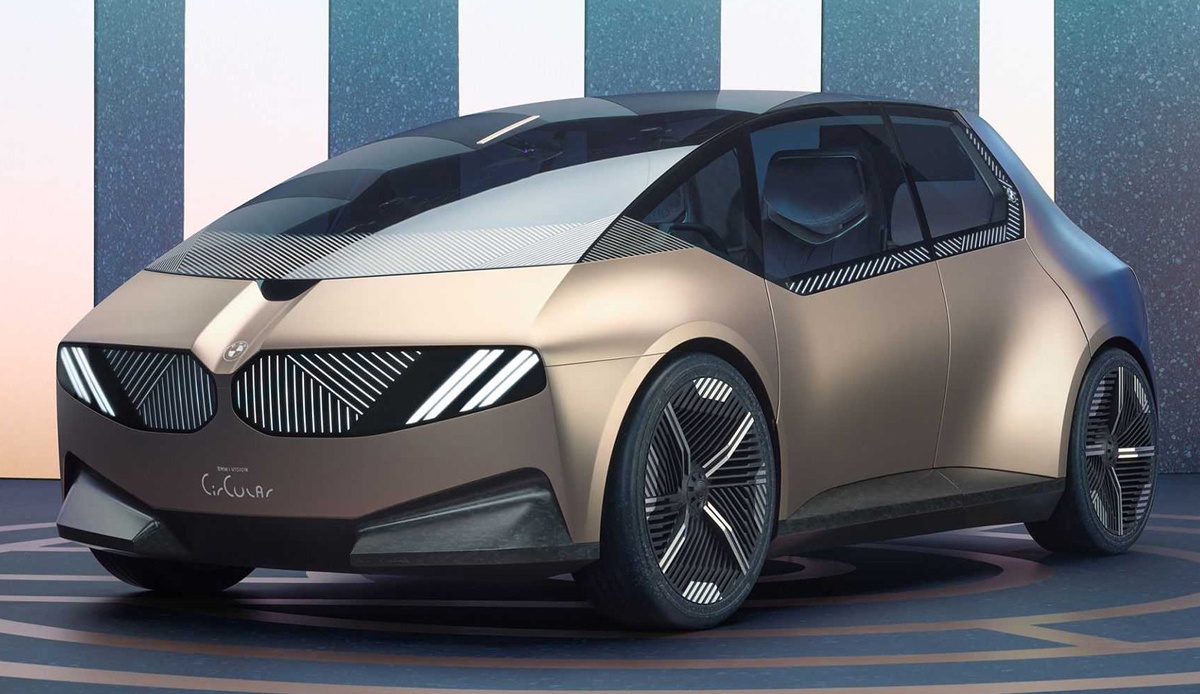 BMWのデザイナーが「電動化とデザイン」について語る。「これからのデザインは大胆で意味のあるものでなくてはならない。デザインによって持続可能性を表現してゆく」