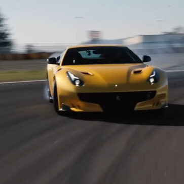 【動画】フェラーリ812コンペティツォーネの試乗レビュー続々！「あらゆるエンジンの中でベスト」「史上最高のフェラーリ」「これまで製造された自動車の中でもっとも楽しい」