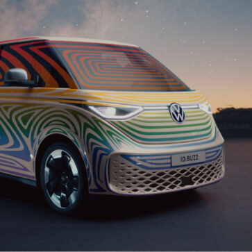 「VWバス」の現代そしてEV版、ID.BUZZの市販モデルをチラ見せ！日本ではID.BUZZブランドが2022年から展開予定、ぜひ導入してほしい