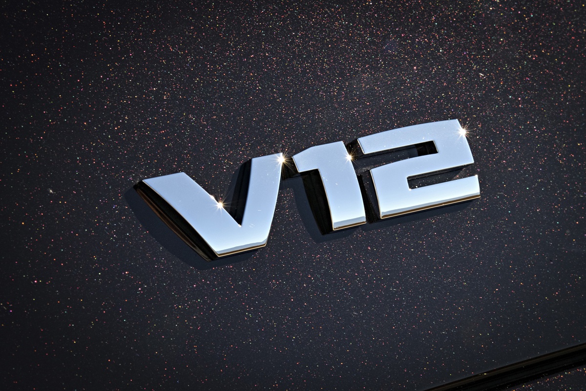 さよならV12エンジン・・・。BMWが今夏にV12エンジン生産を終了させると発表し、最終記念限定モデル「M760i xDrive ファイナルV12」を重要顧客のみに販売