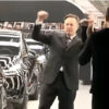 動画】テスラのベルリン工場がついに可動開始！生産されたモデルYが顧客へと引き渡され、イーロン・マスク氏も思わず踊りだす。なお株価も大きく上昇