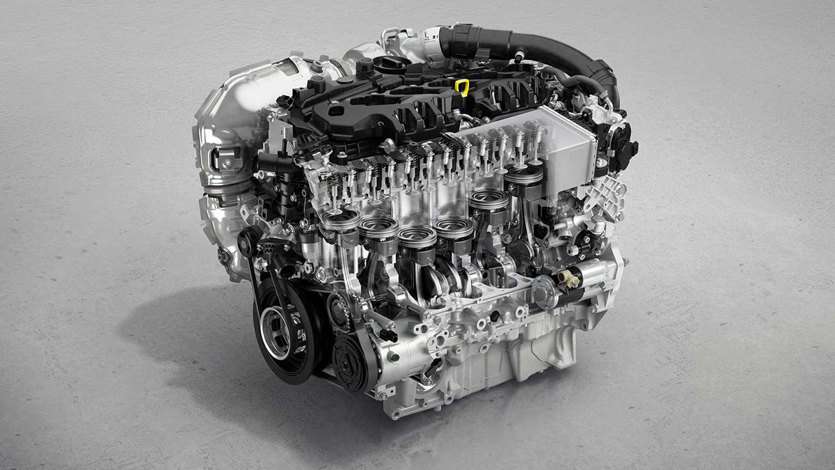 マツダはなぜこの時代にベンツよりも大きな排気量のエンジンを投入するのか？CX-60の価格設定とマツダの戦略について考える