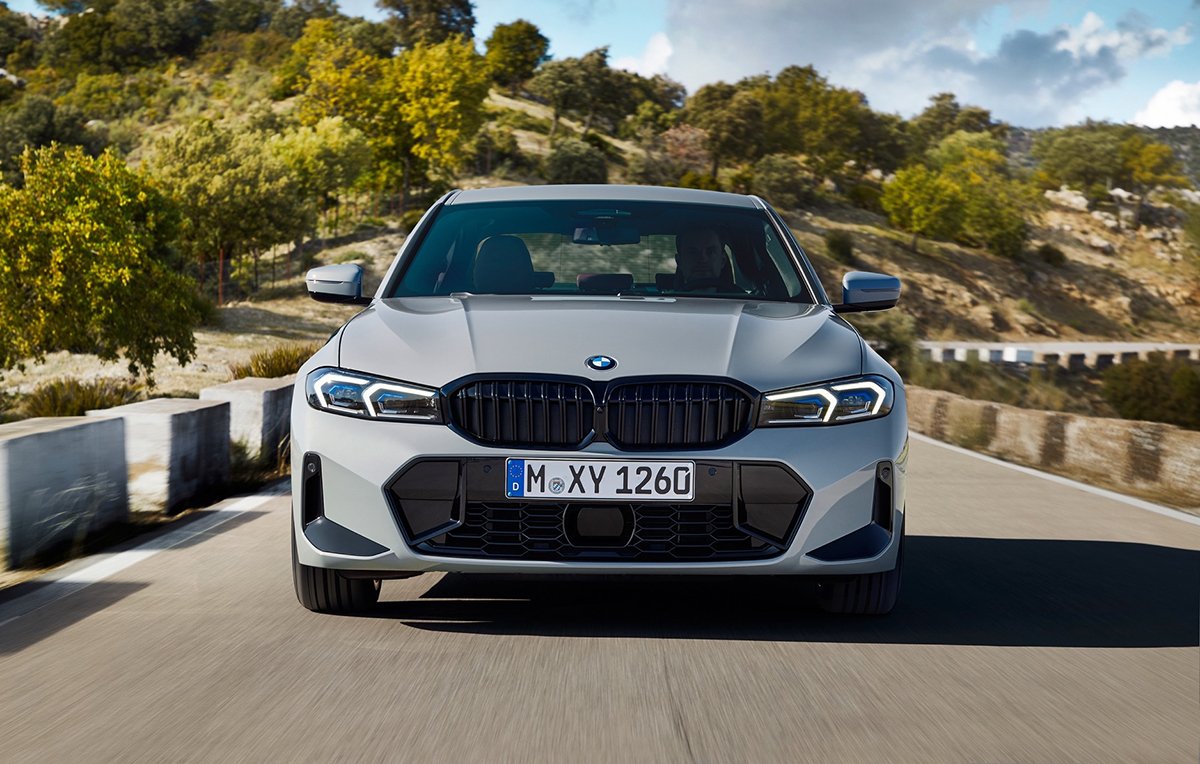 BMWが新型3シリーズを発表！より高級に、より洗練され、よりダイナミックに。最近のBMWのフェイスリフトでは「もっとも歓迎すべき」例に？