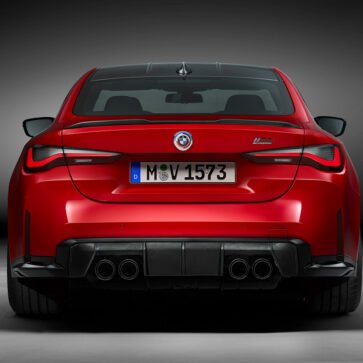 BMWがM3/M4に「M社50周年記念モデル」を設定！市場と台数が限定され、さらにM社のヘリテージカラーと専用の仕様を持つ特別モデル