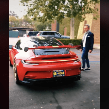 【動画】マニュアル・トランスミッションの運転方法を知らないとこうなる？ポルシェ911 GT3にてアクセルを異常に吹かし「一発でクラッチが飛びそうだ」と話題に