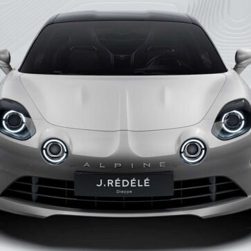 アルピーヌが創業者の生誕100周年を記念し、その名を冠した「A110 GT ジャン・レデレ」を発表！ちなみに納車第一号は創業者の妻、つまり年の差婚だったようだ