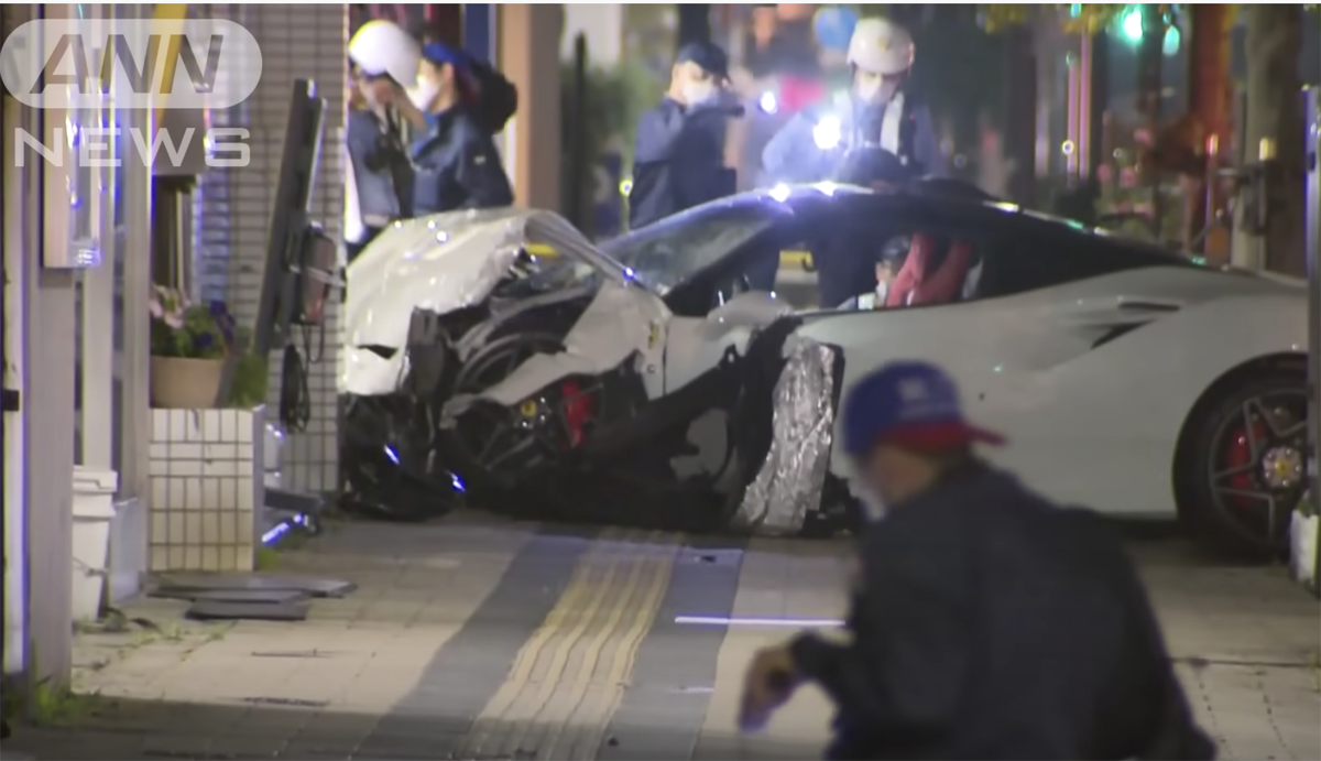 【動画】広島でフェラーリと軽自動車とが接触事故！軽自動車に同乗していた小学生が亡くなる