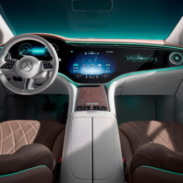メルセデス・ベンツが新型EV「EQE SUV」のインテリアを先行公開！思わずこのインテリアを手に入れたいがためにEQE SUVを買ってしまいそうだ