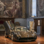 パガーニの新型ハイパーカー「ユートピア」がミラノにてレオナルド・ダ・ヴィンチの作品に囲まれ展示される！このためにダ・ヴィンチの作品が集結しユートピアをもり立てることに