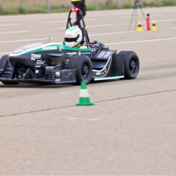0-100km/h加速わずか1.41秒！またしても異形のEVが世界最速記録を更新。ただしEVの加速争いは今後「1秒以下」に突入する可能性も