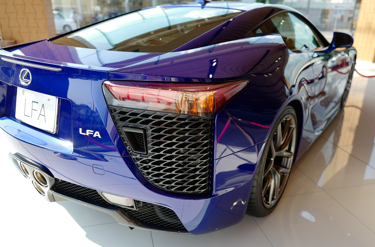 レクサスLFA
