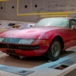 あの「日本で40年間眠り続けた」幻のフェラーリ 365GTB/4 デイトナがフェラーリ博物館に展示！1,406台の生産のうち、たった一台のみアルミボディを身にまとう奇跡の個体