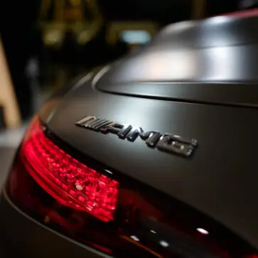 メルセデスAMG SLのリアバッジ