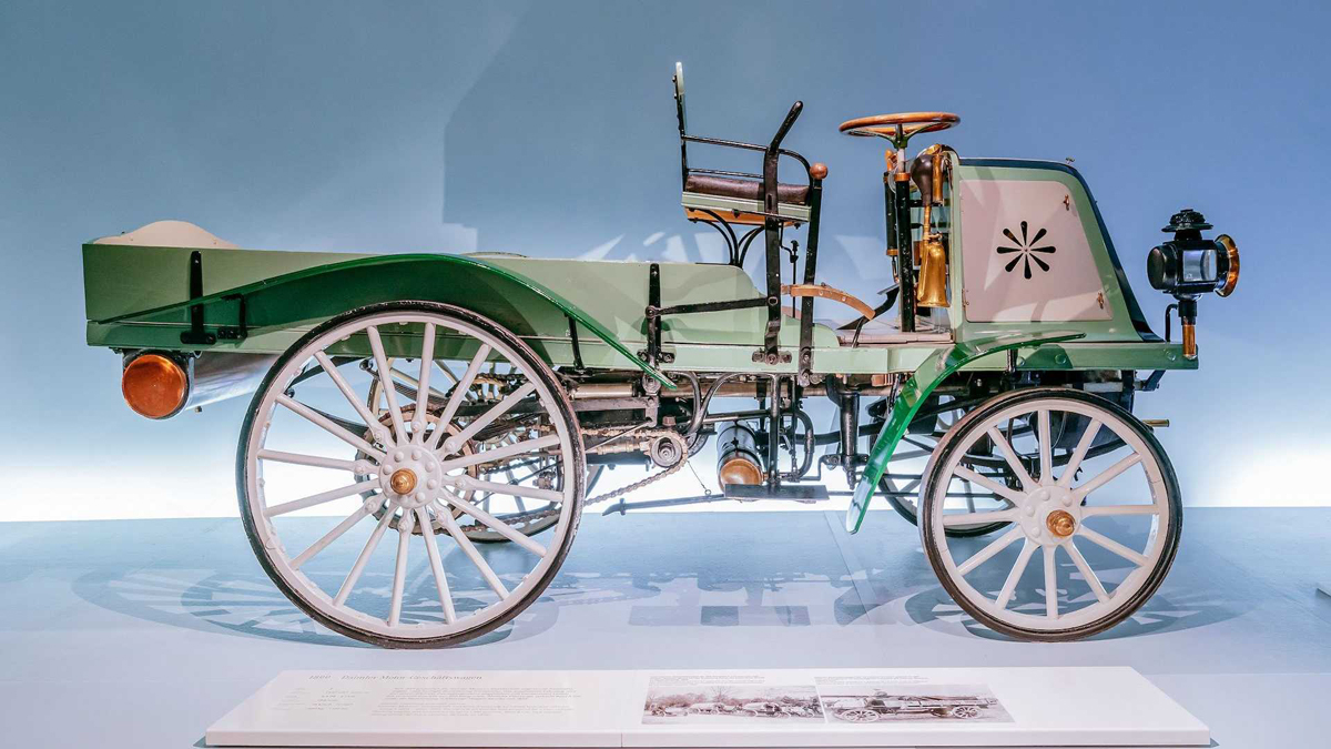 メルセデス・ベンツが1899年に発表した「世界最初の商用バン」を紹介！最大積載量は500kg、出力は5.6馬力、最高速は時速16km