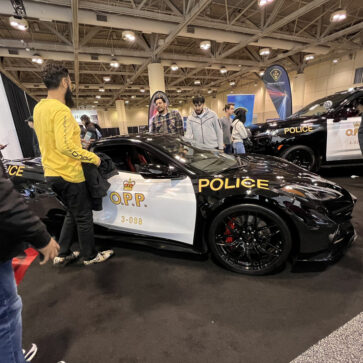 カナダ・オンタリオ警察が新型コルベットZ06をパトカー仕様へとカスタムしてモーターショーへと出展！新人警官募集のためにワンオフモデルを作製