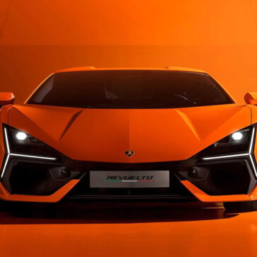 ランボルギーニが新型V12スーパーカー「Revuelto（レブエルト）」発表！、F-35戦闘機をモチーフとした1,015馬力のPHEV、ランボルギーニ「初」が満載