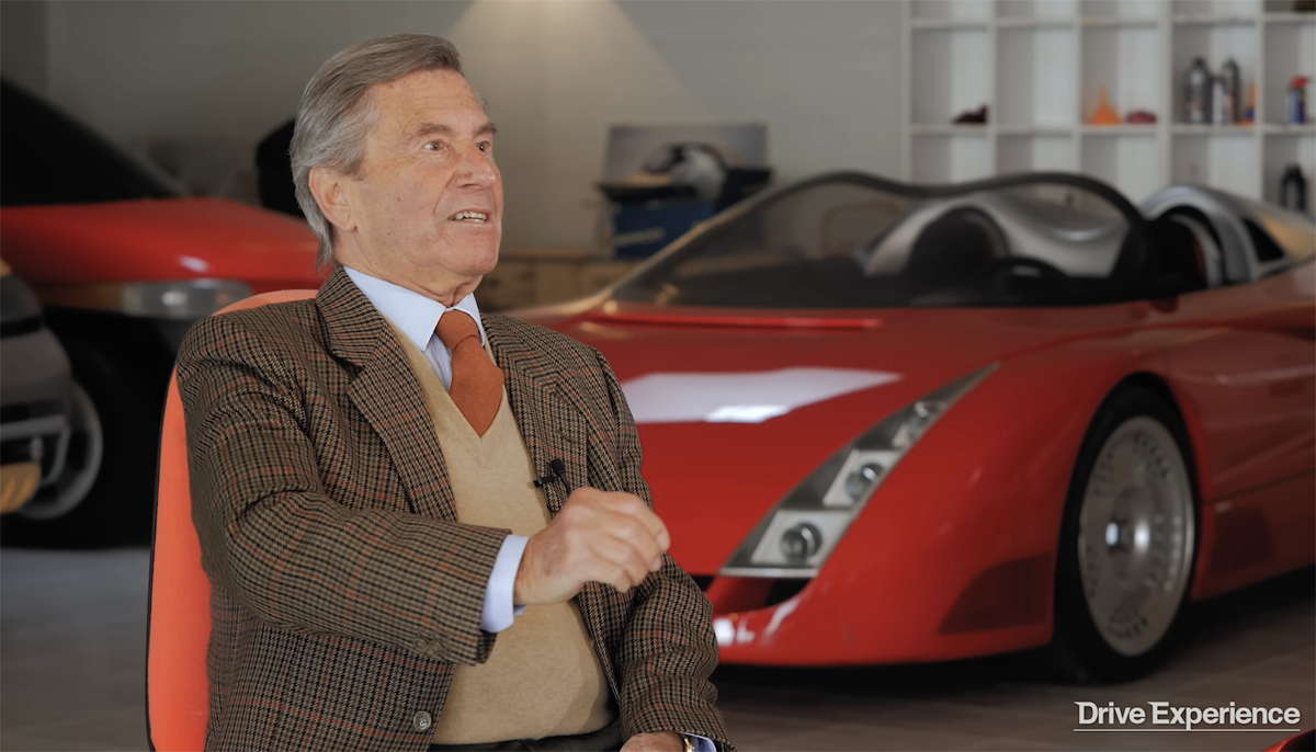 長年フェラーリのデザインを手掛けたフィオラヴァンティが自身のルーツ、フェラーリでの仕事を語る。フェラーリのミドシップ化は同氏が画策したものだった【動画】