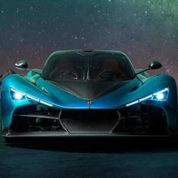 ケーニグセグよりも速い。V12/4ターボ、1,850馬力、最高速450km/hのゼンヴォ・オーロラついに発表。F1直系のテクノロジーが注入され、まさに公道を走るフォーミュラカー
