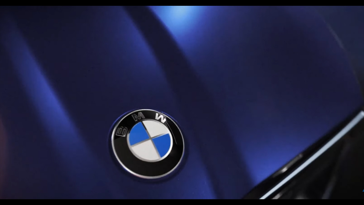 BMWが10/11に発表する新型X2の最新ティーザー動画を公開。キドニーグリルは5角形、横に引き伸ばされた新しい形状を採用