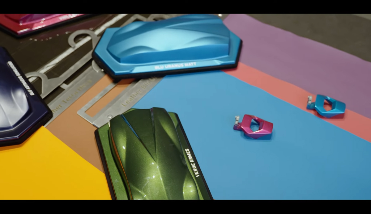 ランボルギーニの特別オプション「アドペルソナム」にはこんな選択肢がある。ボディカラーや内装色に内装パーツ、そのほかあらゆる要望にも対応【動画】