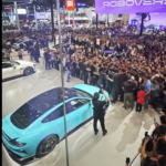 日米欧の自動車メーカーの終焉か。中国モーターショーでは「日米欧の自動車メーカーの技術者が跪いて中国車をチェック」「シャオミのブースに入るのに数時間待ち」