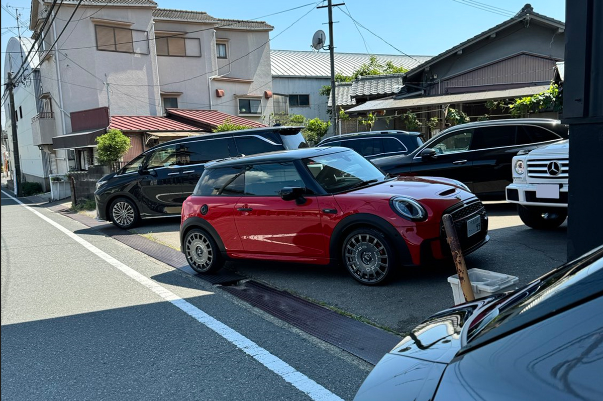 さよならミニJCW。走行距離は約43,000km、ボクにしてはけっこう長く乗ったクルマだった。ここで今まで乗ってきたクルマの売却金額をまとめてみた