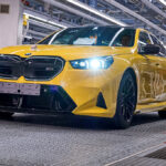 BMW「新型M5の2,245kgというとんでもない重量は必然でした。これが最善の手段で間違いありません」。ハイパフォーマンスセダンはなぜどれも超重量級になったのか