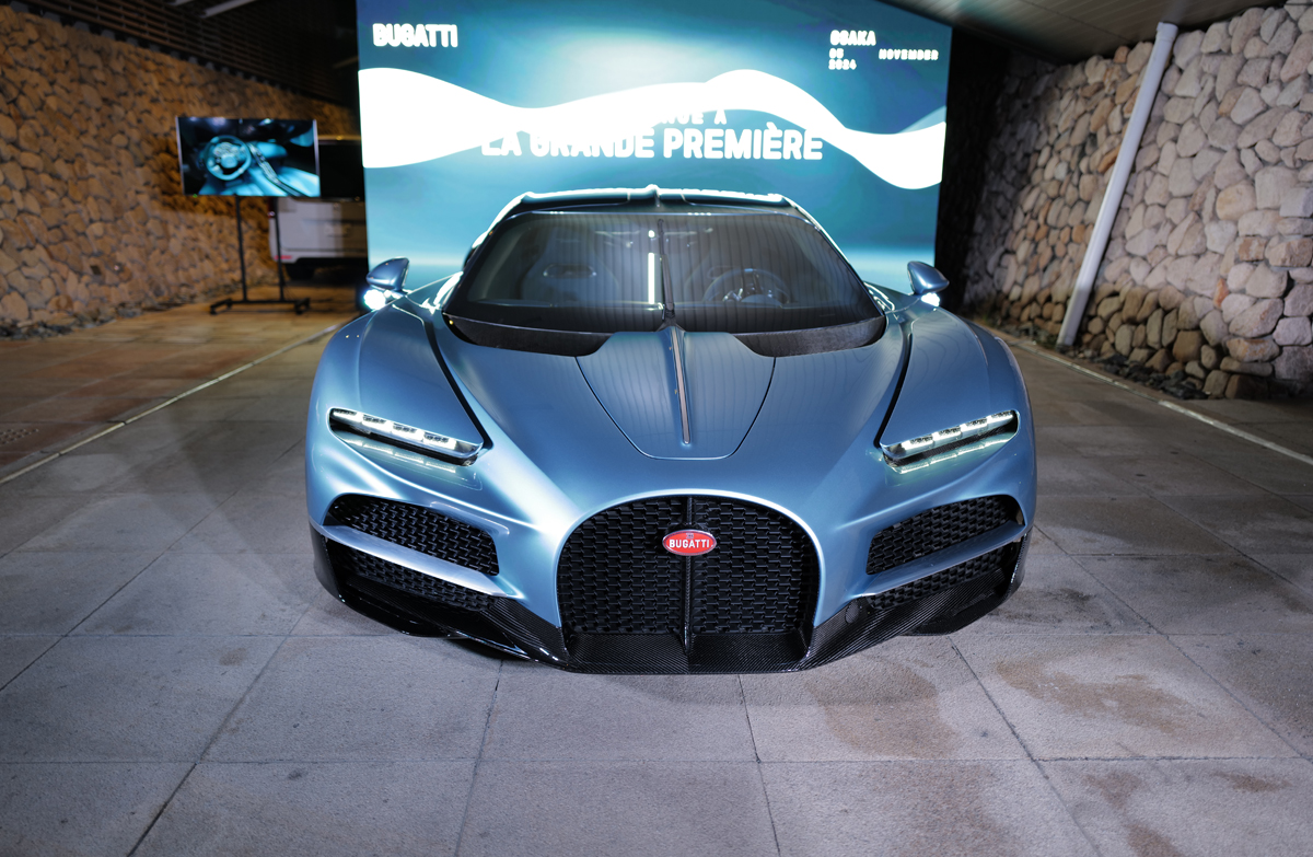 ブガッティ トゥールビヨン
