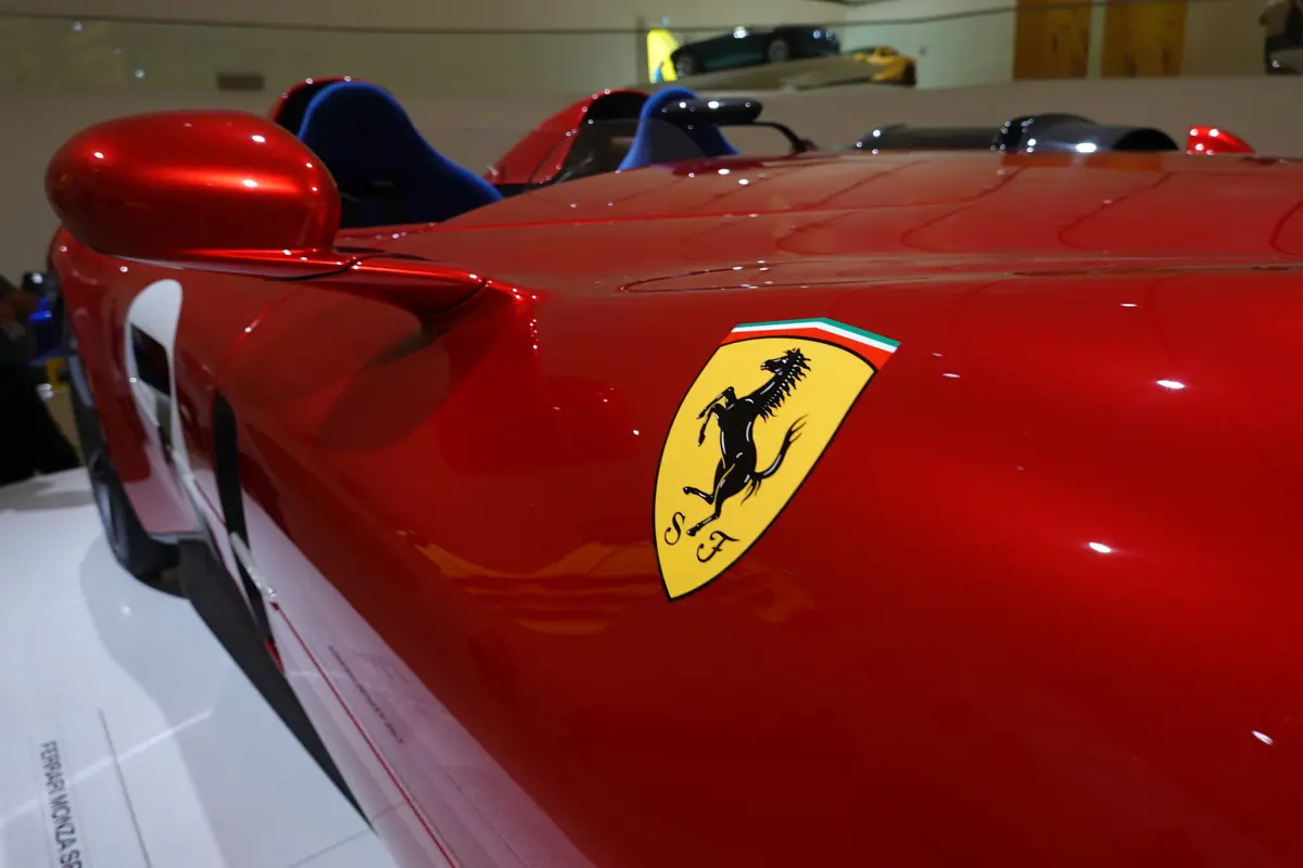 フェラーリ