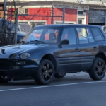 なぜ混ぜた・・・。セリカの顔面をRAV4に移植したキメラが目撃される。ただしかなり高い技術を用いて改造されており見るものを混乱に陥れる