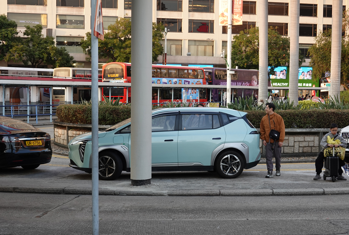 香港の中国車