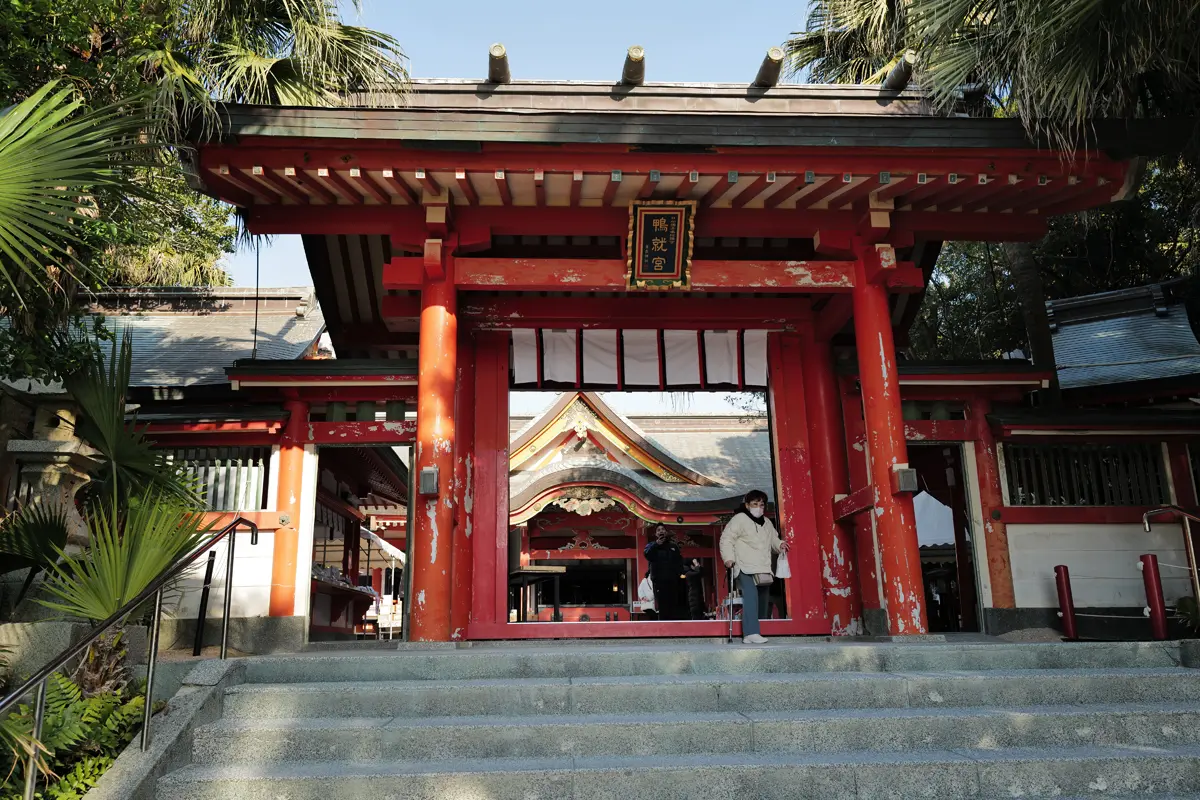 読売ジャイアンツの選手も宮崎キャンプ中にやってくる「青島神社」へ。「縁結び」「安産」「航海安全」「交通安全」の神様そして立地は特別天然記念物