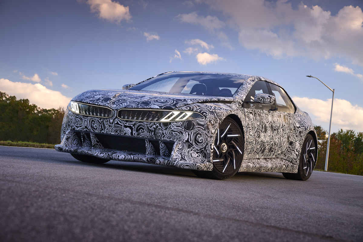 BMWが新世代の統合車体制御技術「ハート・オブ・ジョイ」を搭載した最新コンセプト、ヴィジョン・ドライビング・エクスペリエンスを発表。おそらくは次世代電動版3シリーズのプレビュー