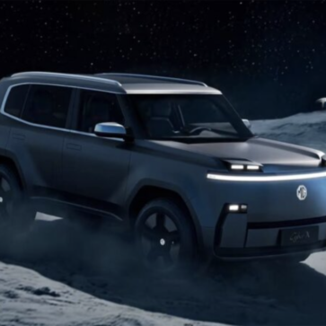 MGの新型電動SUV「サイバーX」登場：SUVなのに「フェラーリ・テスタロッサ」を意識したポップアップライトを備え、全体的には“小さなランクル”風デザイン
