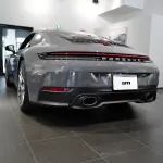 ポルシェ911のリア（グレー）