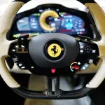 ボクのフェラーリ296GTBにはこんなオプションが装着されている。なんとこのステアリングホイールだけで「70万円オーバー」