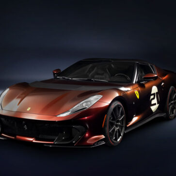 Ferrari-812-Competizione-