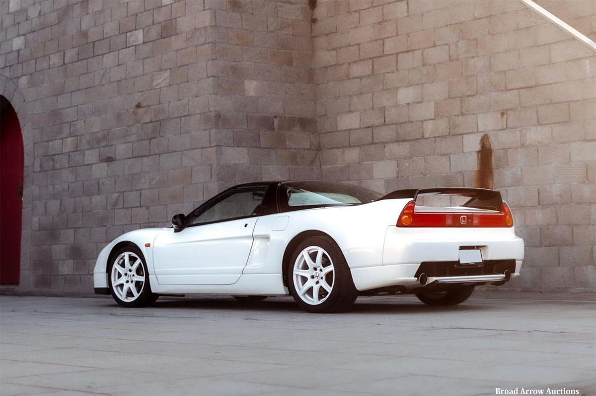 【約1.5億円で落札】ホンダ NSX-R 後期型が過去最高額を記録|世界で最も希少な国産スーパーカーの実力